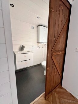 Tiny house skladom - dostupný hned, rozmer 8x3 - 7