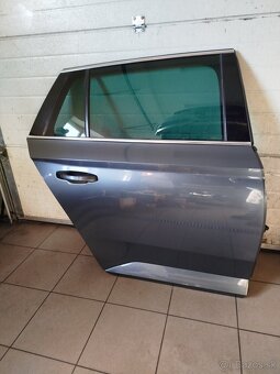 Superb 3 dvere (pravá strana) - 7