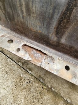 Nádrž nissan patrol - 7