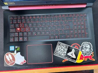 Predám notebook s príslušenstvom - 7