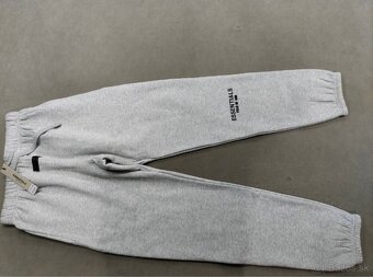 ESSENTIALS mikina a teplaky - 7