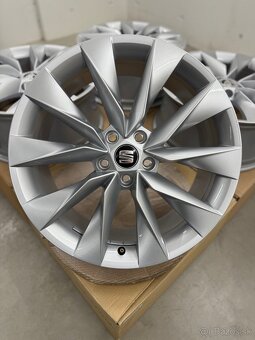 Nepoužité hliníkové disky 5x112 R19 Škoda Crystal - 7
