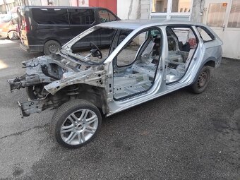 karoséria Škoda Superb 3 combi - 7