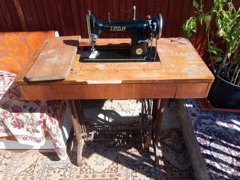 Šijací stroj manualny - 7