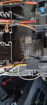 Riadiace jednotky auta - 7