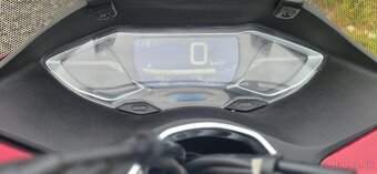 Honda PCX 125 rezervovane do 14.7. - 7