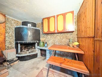 Murovaná chatka so záhradou - 7