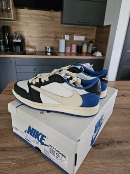 Nike Air Jordan Low veľ. 42,5
- 7