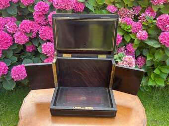 Drevený box s likérovou súpravou - RARITKA - 7