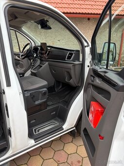 Predam Ford Tourneo Custom - 7