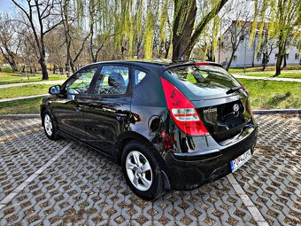 Hyundai i30 1.6 CRDi rv:9/2011 142 tis.km - 7