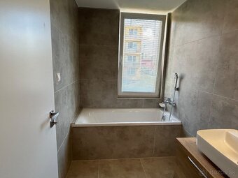 Na predaj moderný, slnečný 2 izbový byt - 7