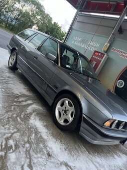 BMW E34 528i Touring - 7