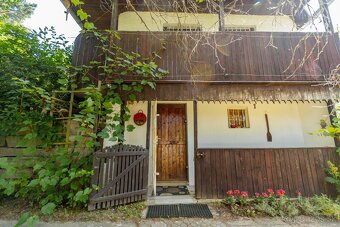 Záhrada s chatou na Bukovci - 7