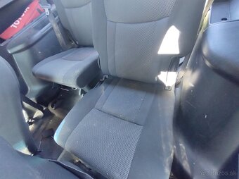 Toyota RAV4 4 benzín 110kw - 7