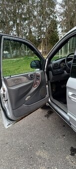Chrysler grand voyager 3,3 4x4 V6 LPG - 7