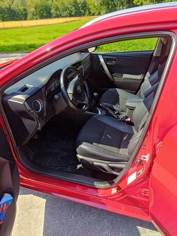 Toyota Auris TS 2.0 D-4D - 7