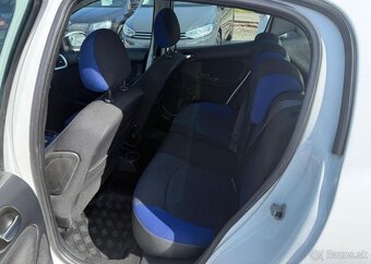 Peugeot 206 + 1.1i GENERATION benzín manuál 44 kw - 7
