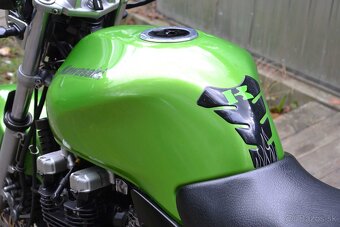 Kawasaki ZR-7 - 7