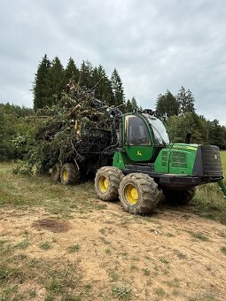 Predám vyvážačku John Deere 1210e - 7