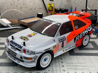 Tamiya Ford Escort karoseria - 7