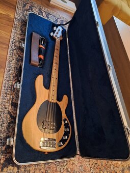 Music Man Stingray - 7