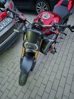 Honda CB650R - 7