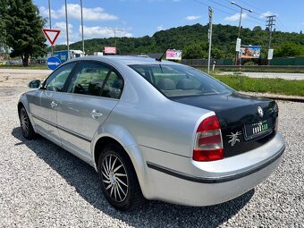 Škoda Superb 2.0 TDI Comfort DPF - 7