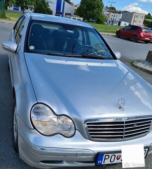 Mercedes Benz C200 - 7