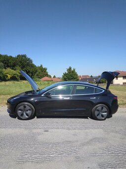 Tesla model 3 - 7