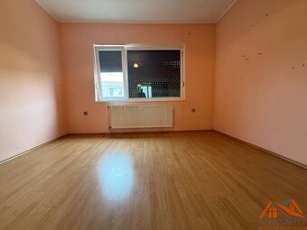 VÝBORNÁ LOKALITA Rodinný dom s garážou Dvory nad Žitavou - 7