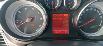 Opel zafira tourer - 7
