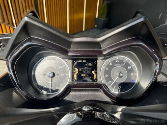 Yamaha X Max 300 AKRAPOVIČ - 7