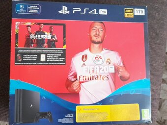 PS 4 Pro 1 TB - 7