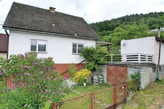 Rodinný dom pod horou v mestskej časti Hrabové (Bytča) - 7