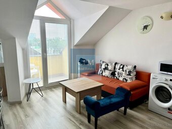 Na predaj: výnimočný 2-izbový byt s povalou na Leknovej ulic - 7