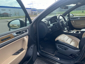 Touareg 3,0TDI V6 SCR EXCLUSIVE - 7