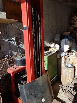 Vysokozdvižný ručný vozík - 7