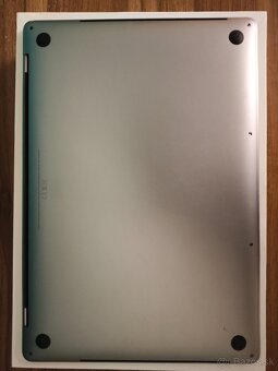 A1990 MacBook Pro i7 • 16GB • 256GB - 7
