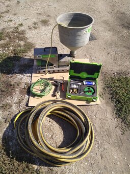 Viac účelový stroj.Inomat M8 - 7