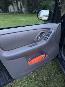 MAZDA TRIBUTE V6 - 7