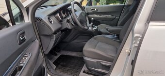 Peugeot 5008 1,6Hdi 82kW, M6, 3/2012. 98000km - 7