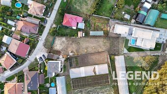 Stavebný pozemok Nesvady, 1.234 m2, tichá ulička, garáž - 7