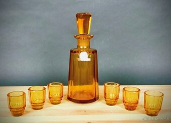 Mix rôznych starožitností - 7