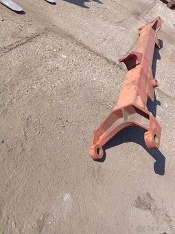 Belarus traktorbager MTz rameno vyložnika - 7