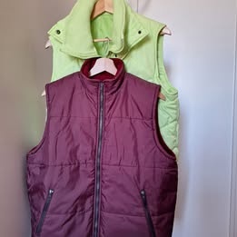 Dámske farebné prešívané vesty - 7