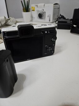 Nikon 1 V1 + J1 + oba objektívy - 7