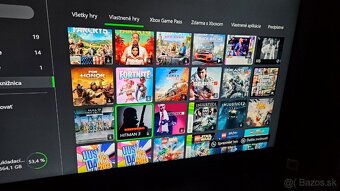 Xbox one S all digital + 130hier a 2 joypady - 7