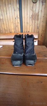 Bežecké lyže Fischer s palicami a s topánkami. - 7