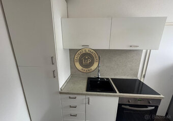 Na predaj 2iz. byt s pivnicou v Trnave na Špačinskej ulici - 7